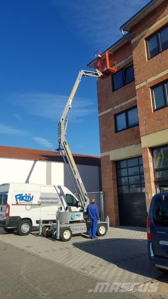 SkyJack SJKB 12 Piattaforme a braccio articolato