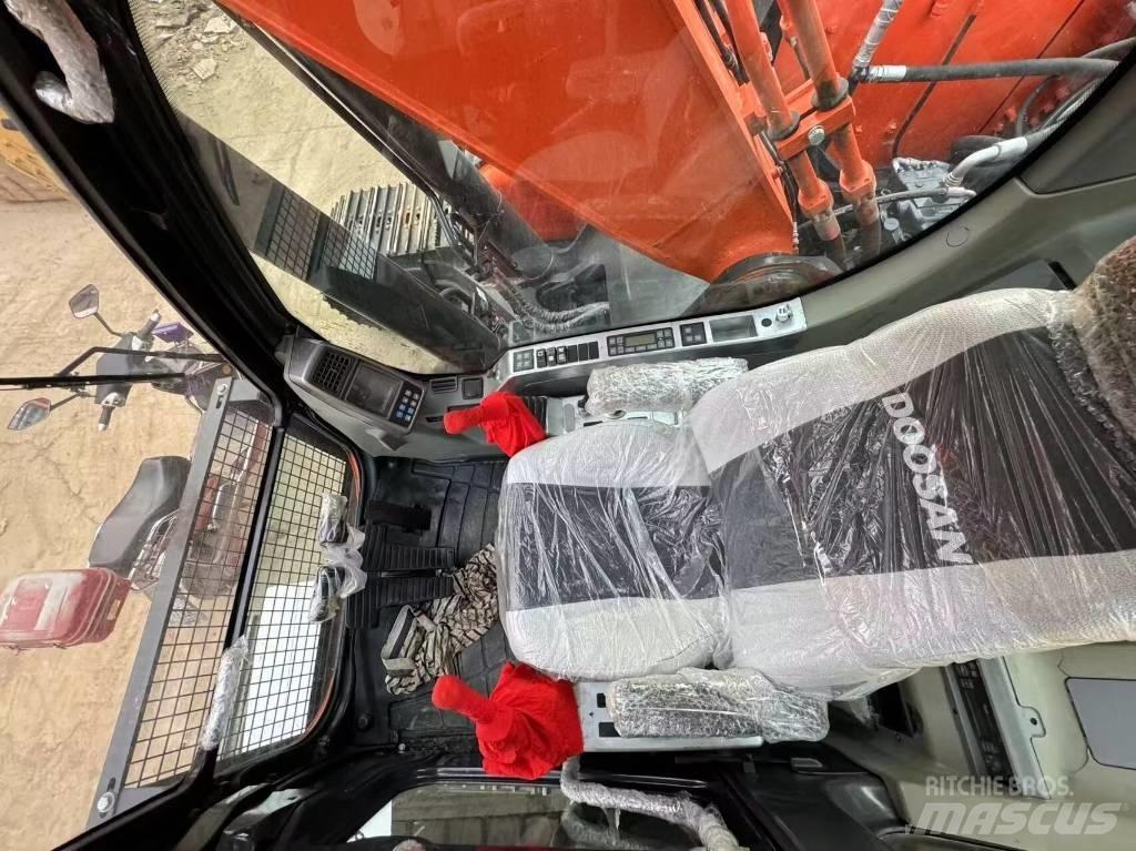 Doosan DX 300 Escavatori cingolati