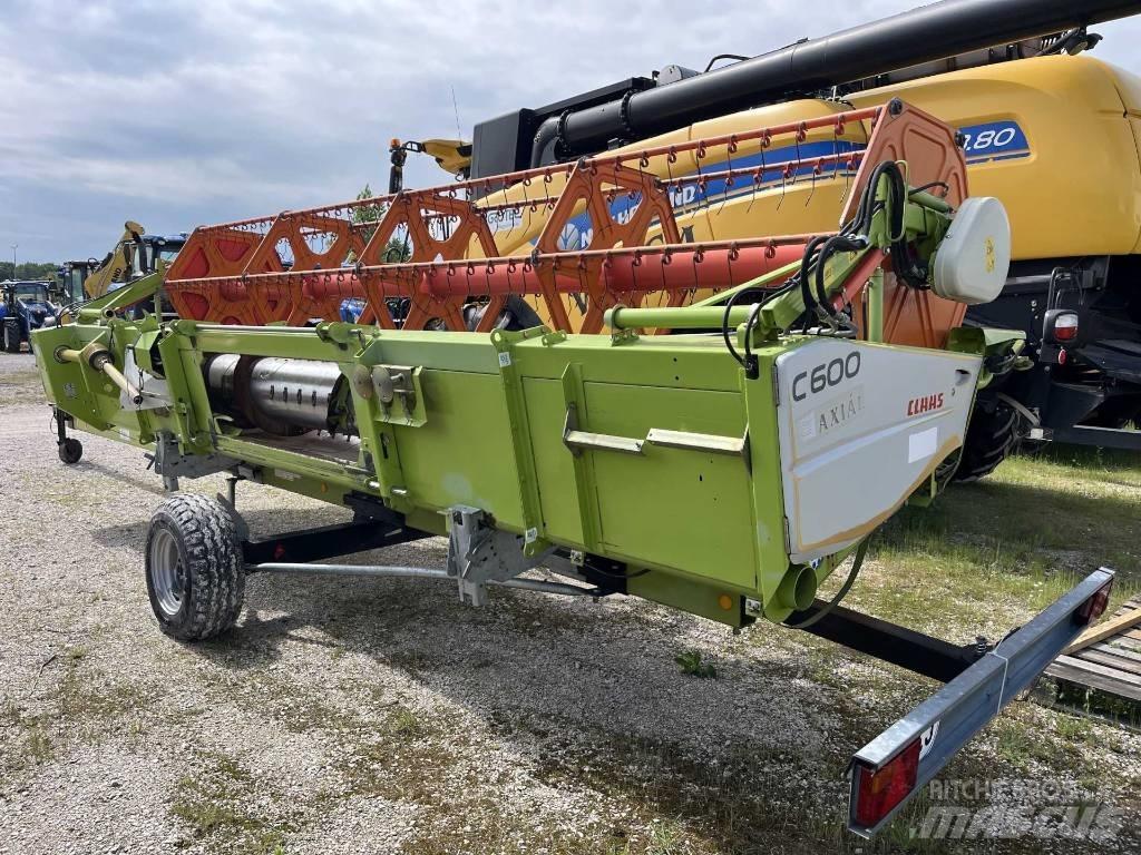 CLAAS Tucano 440 Mietitrebbiatrici