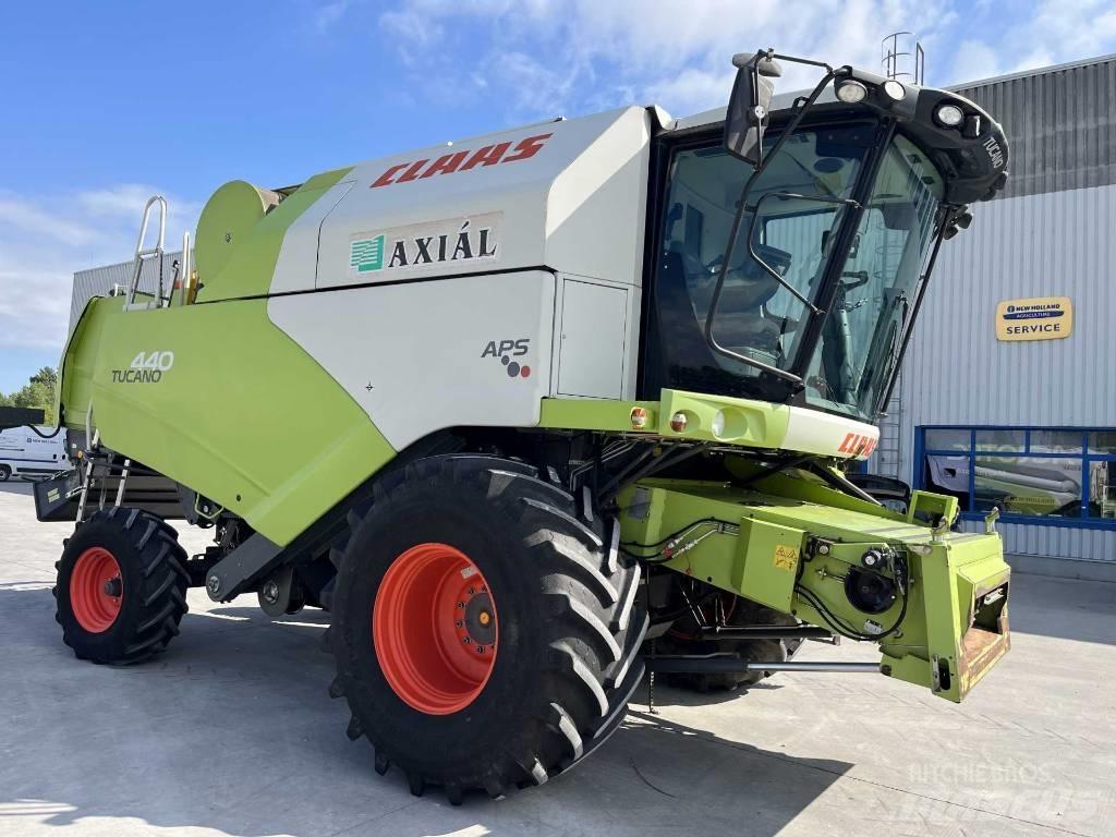 CLAAS Tucano 440 Mietitrebbiatrici