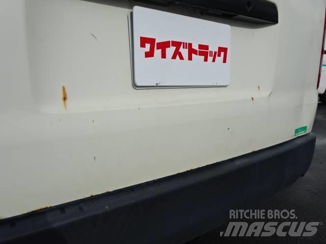 Toyota CBF-TRH223B Furgoni altro