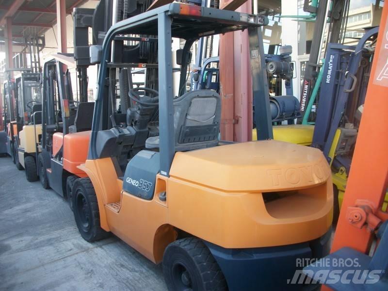 Toyota 7 FDJ 35 Carrelli elevatori diesel