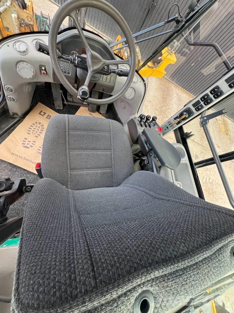 Volvo L 60 G Pale gommate