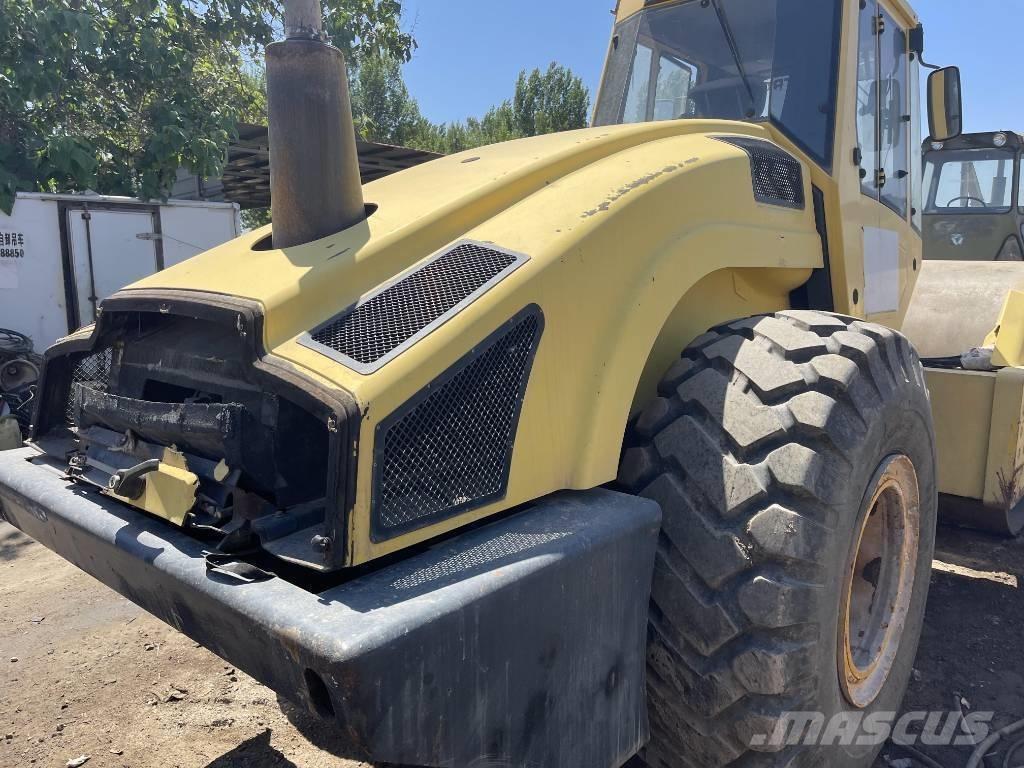 Bomag 226-4 Rulli monotamburo