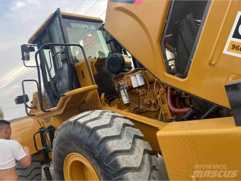 CAT 966 H Pale gommate