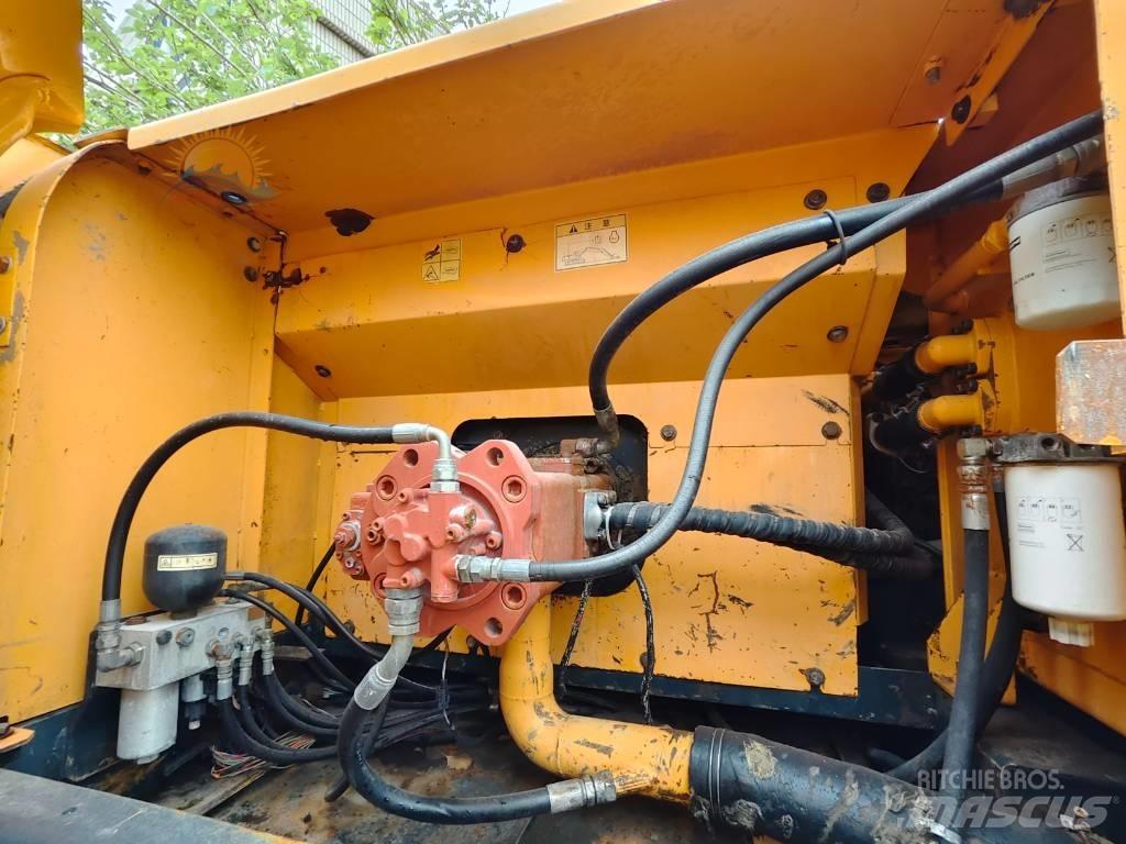 Hyundai R 300 LC-9S Escavatori cingolati