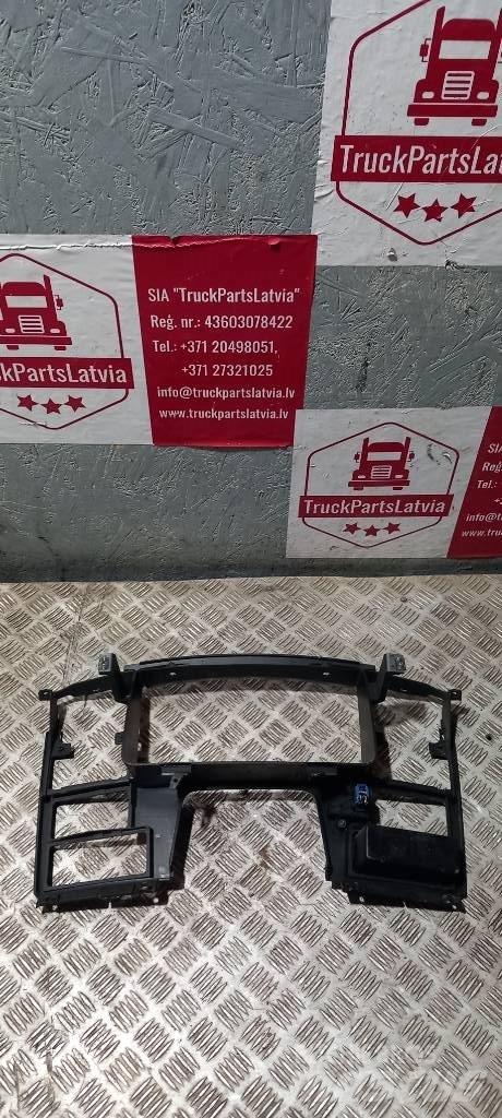 Scania R 440     1911458 Cabine e interni