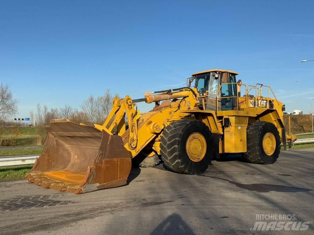 CAT 988G Pale gommate