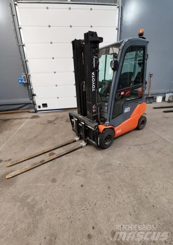 Toyota 8FBMK20T Carrelli elevatori elettrici