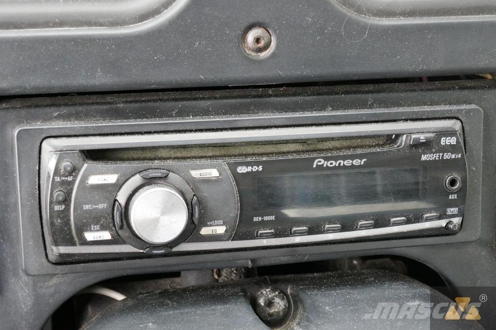 CAT 966H Pale gommate