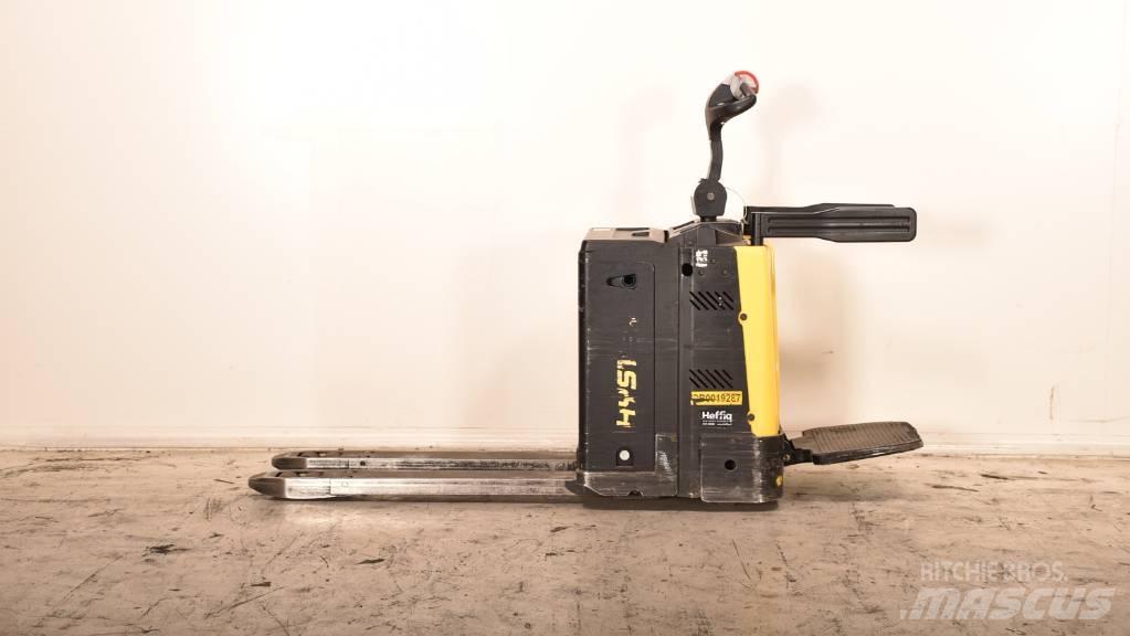 Hyster P 2.0 S Carrelli elevatori bassi a piattaforma