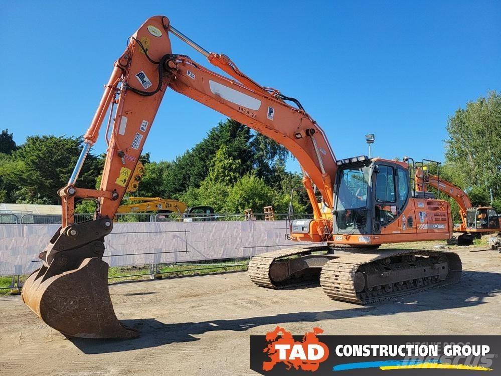 Doosan DX 225 LC-3 Escavatori cingolati
