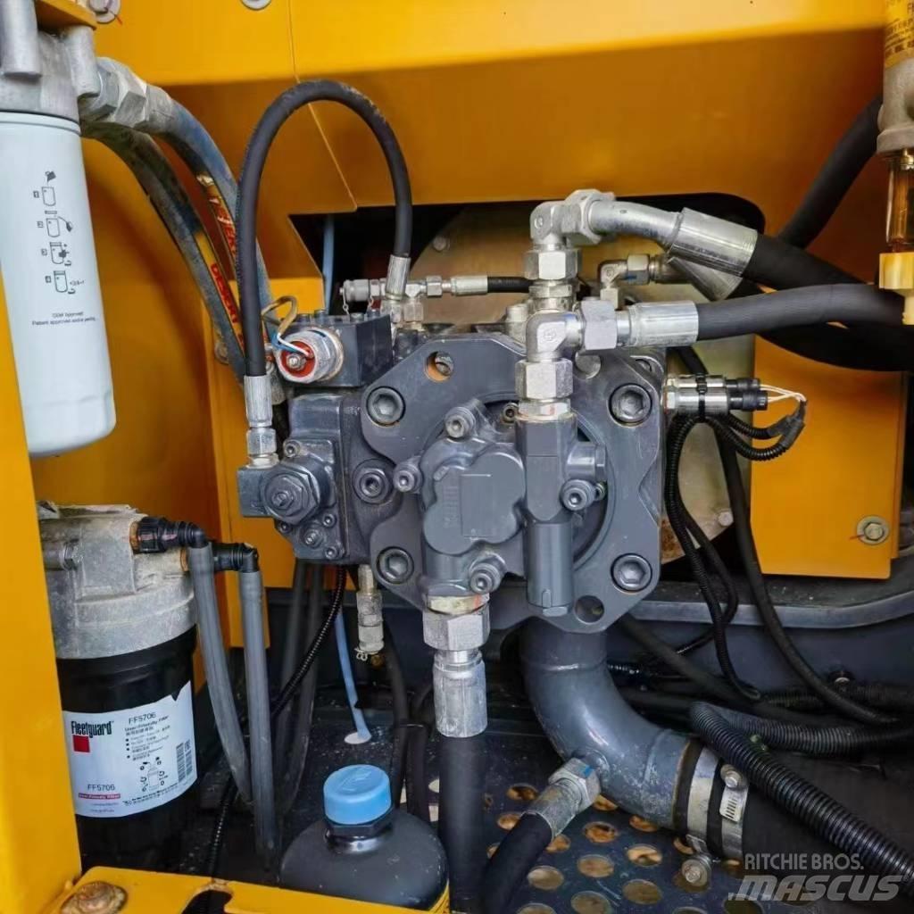XCMG XE 135 D Escavatori cingolati