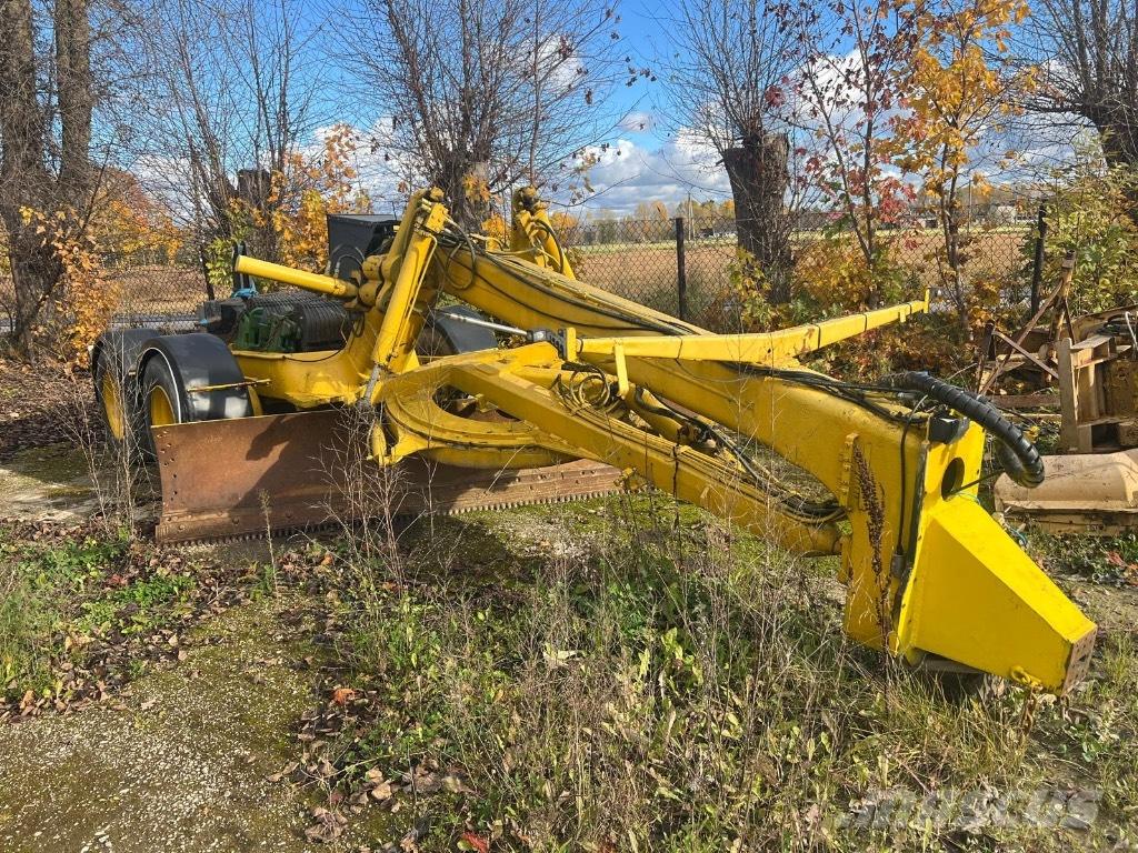 Lokomo AH132 Motorgraders