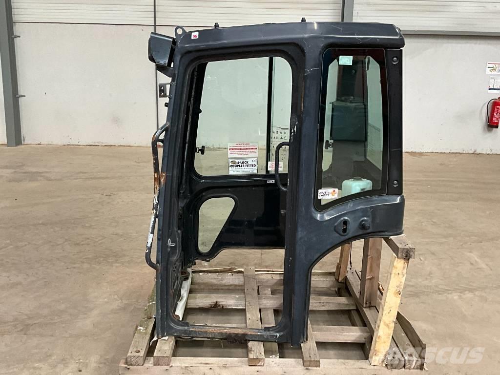 Kubota U 48-4 / U 55-4 Cabine e interni