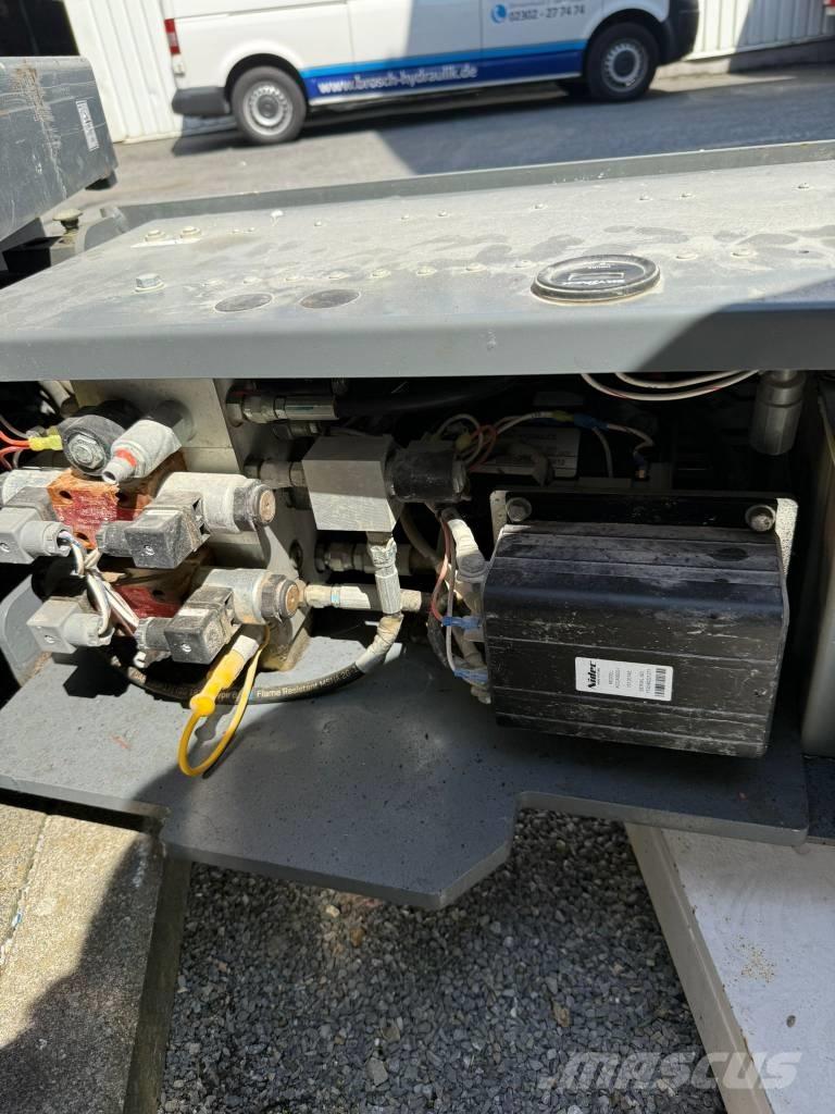 SkyJack SJ 3220 Piattaforme a pantografo