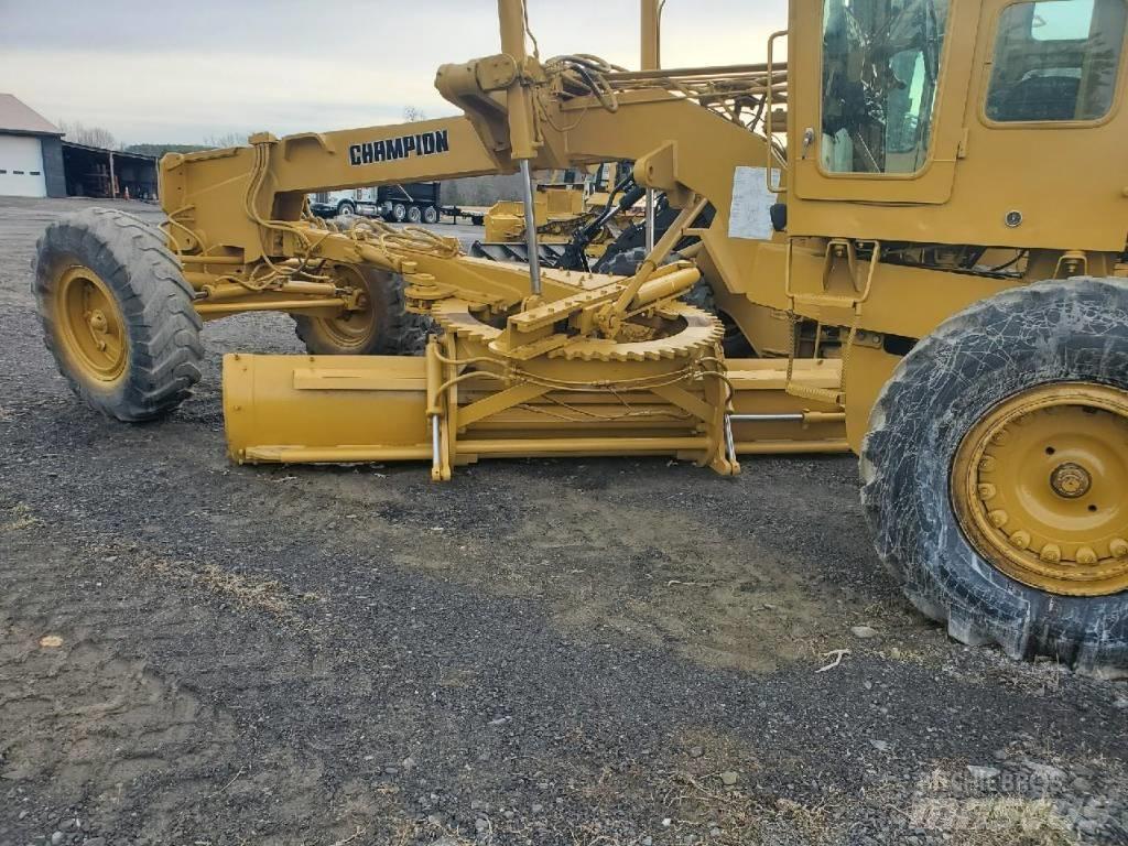 Champion 715 Motorgraders