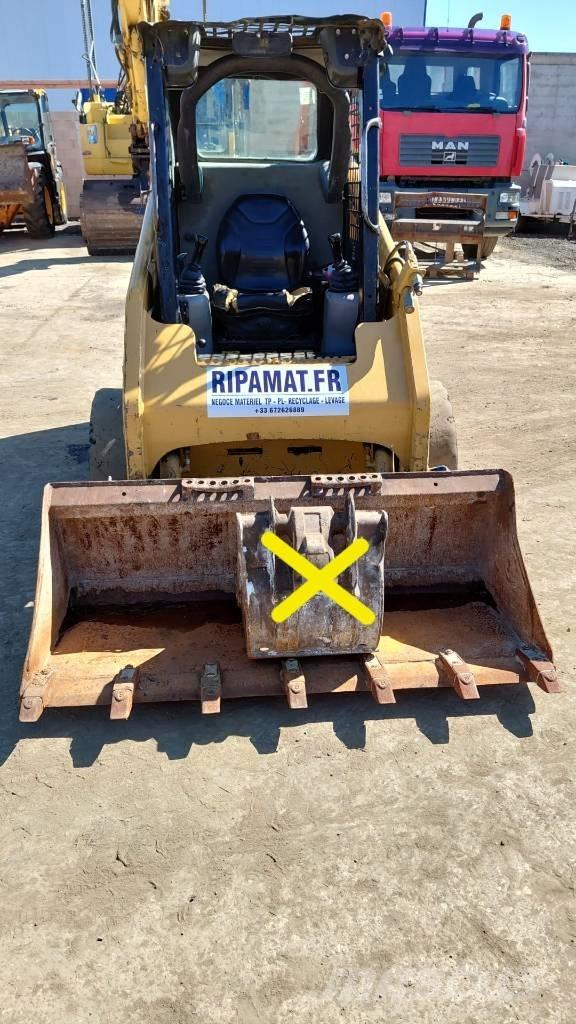 CAT 216 B Mini pale