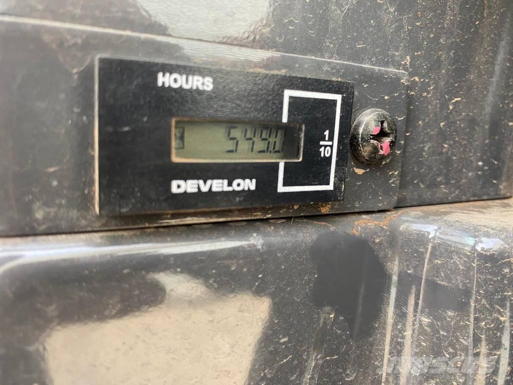 Develon DX 27 Z-7 Miniescavatori