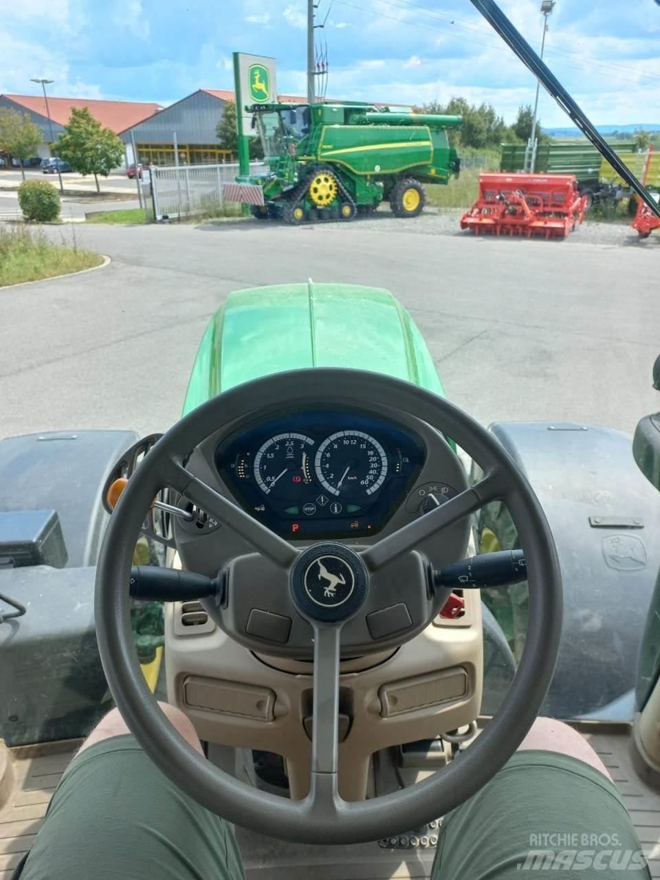John Deere 6215R Trattori