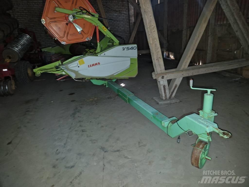 CLAAS Tucano 320 Mietitrebbiatrici