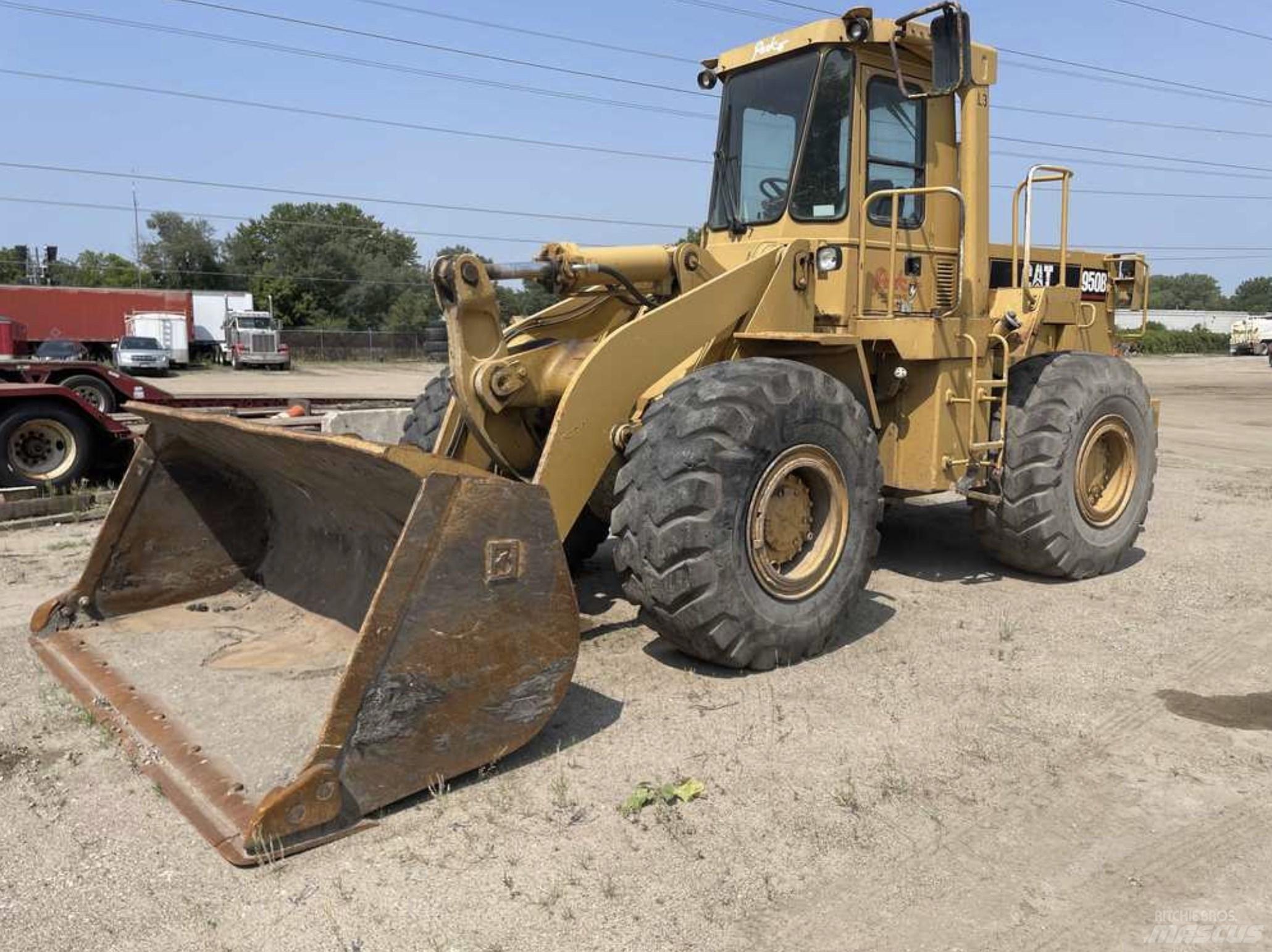 CAT 950 B Pale gommate