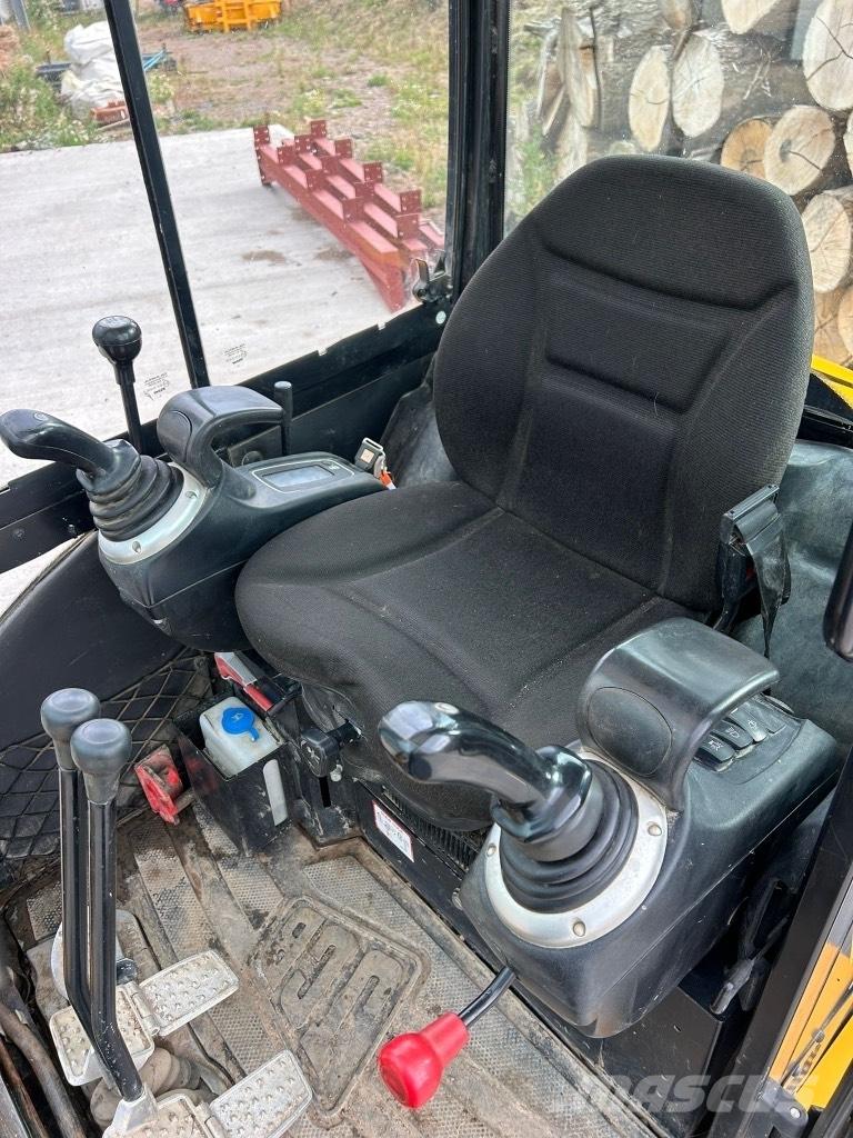JCB 8026 CTS Miniescavatori