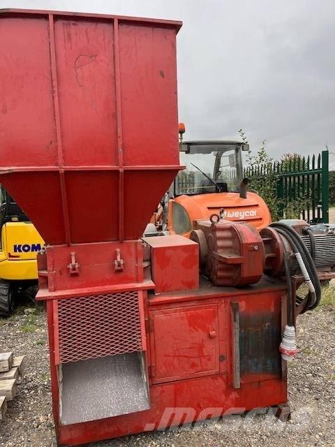 MG 220XL Separazione rifiuti