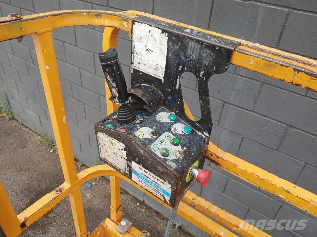 Haulotte Compact 12 Piattaforme a pantografo