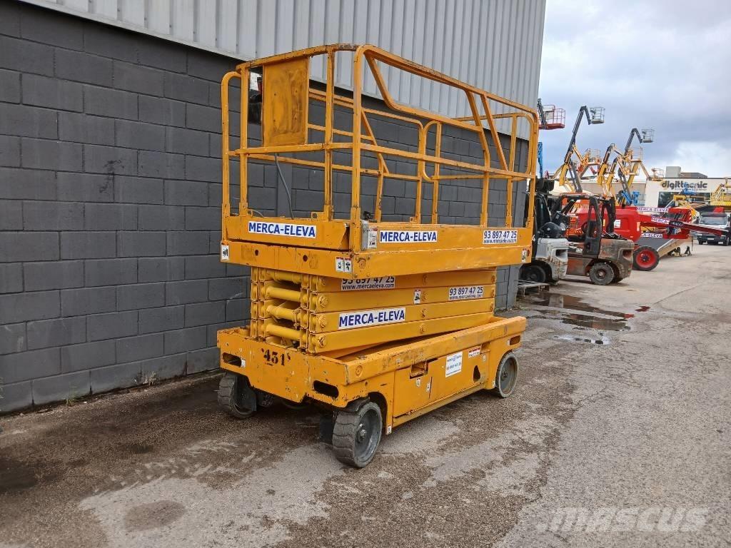 Haulotte Compact 12 Piattaforme a pantografo