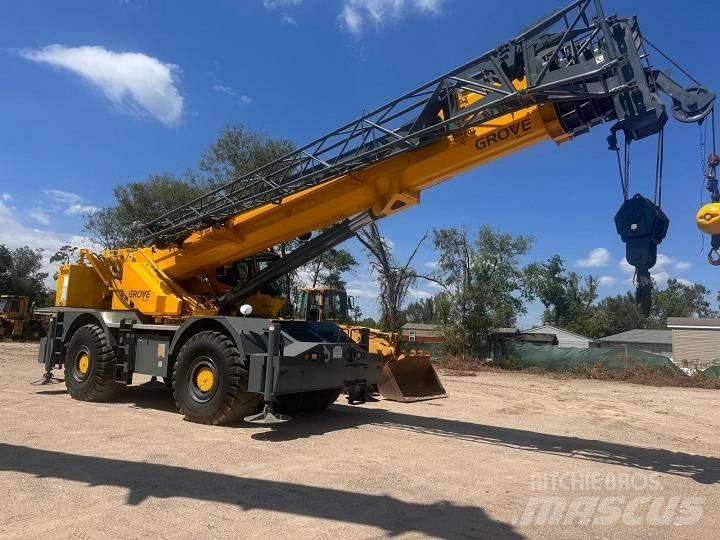 Grove RT 890 E Gru per terreni difficili