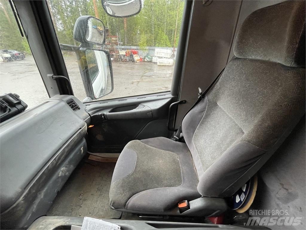 Scania 94 D 260 Camion cassonati