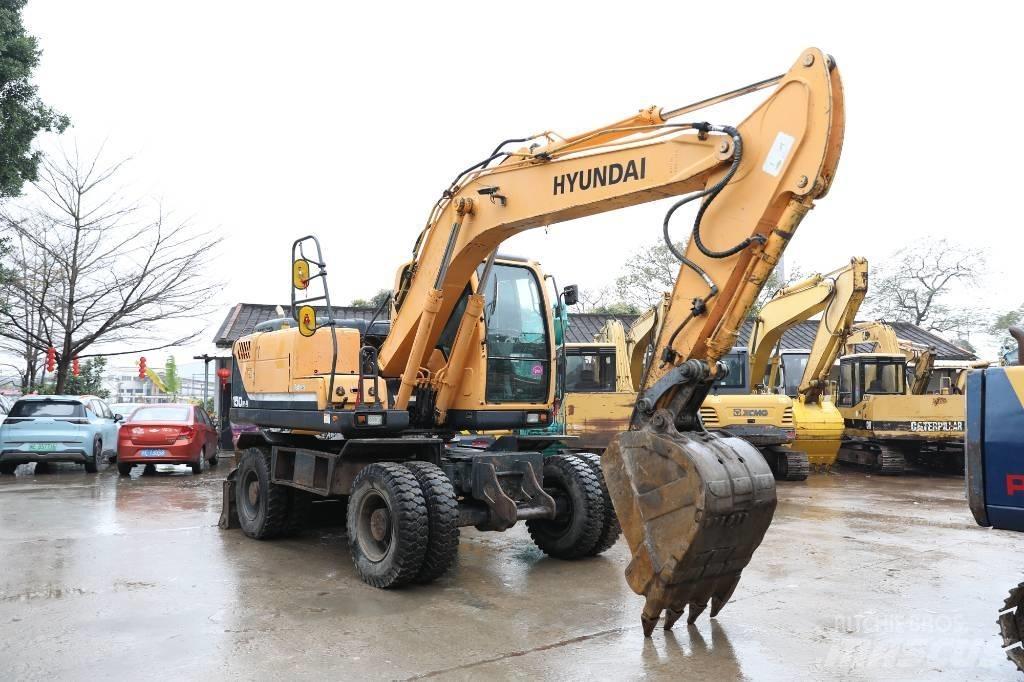 Hyundai 150W-9 Escavatori gommati