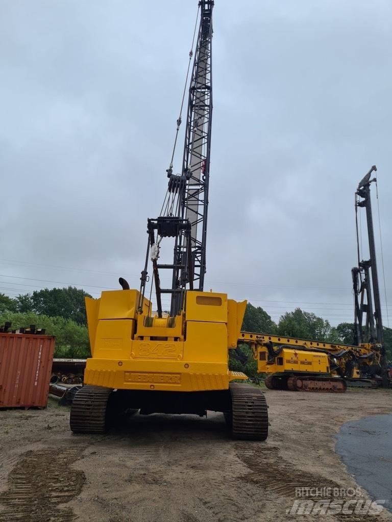 Liebherr HS 842 HD Gru cingolate
