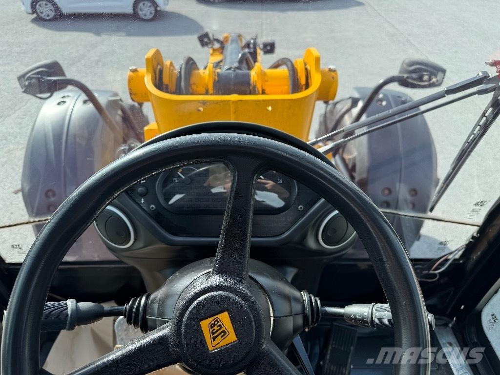 JCB TM 320 S Pale gommate