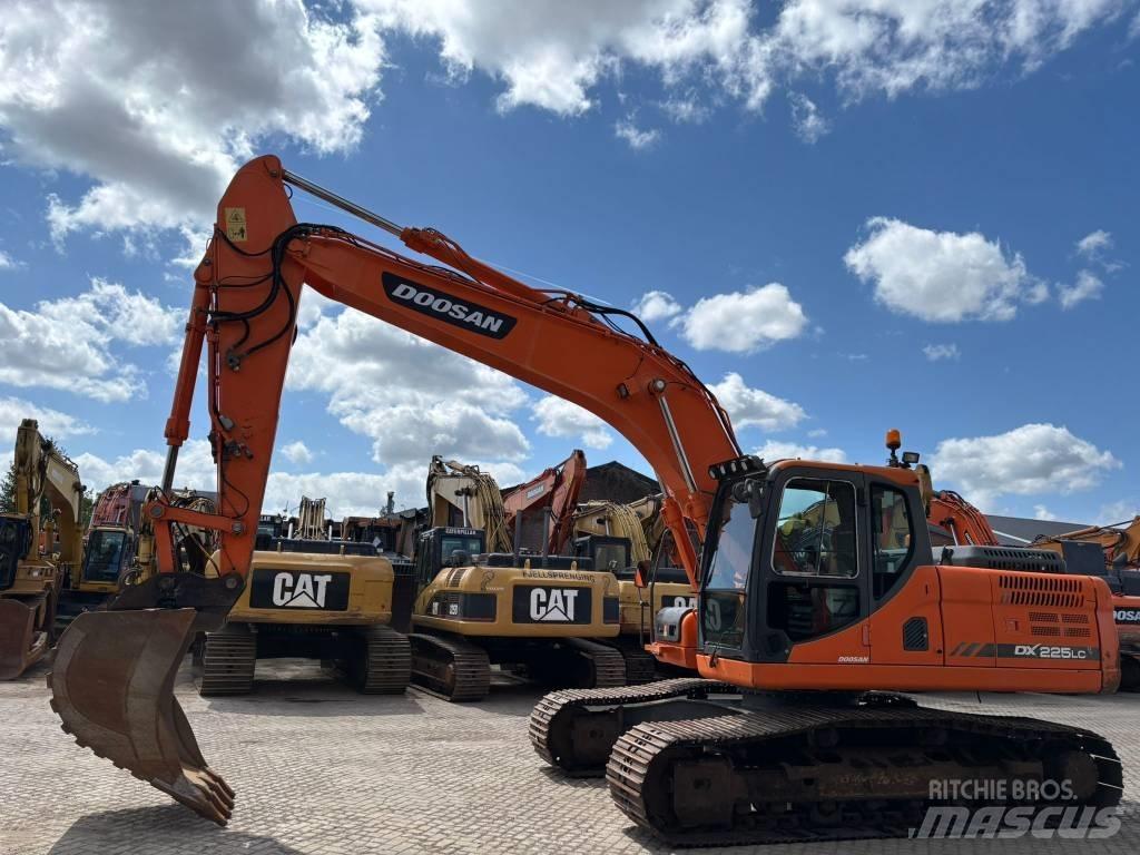 Doosan DX 225 LC-3 Escavatori cingolati