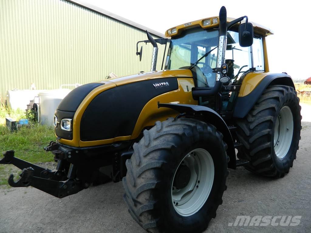 Valtra T 140 Trattori
