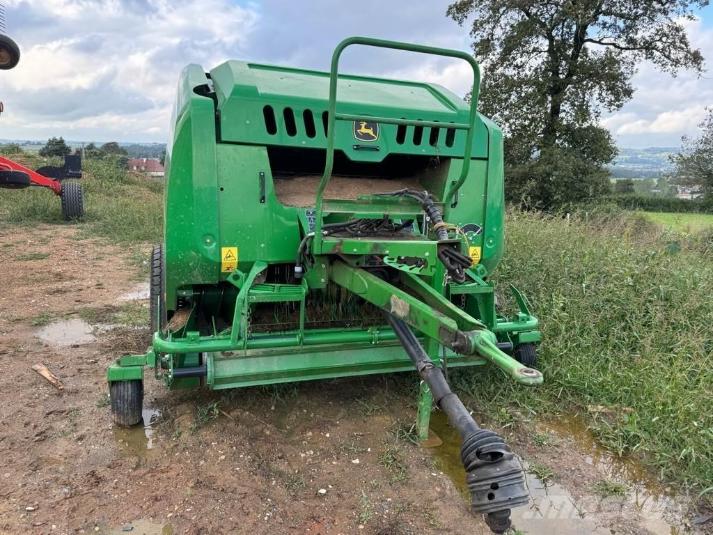 John Deere F441M Rotopresse