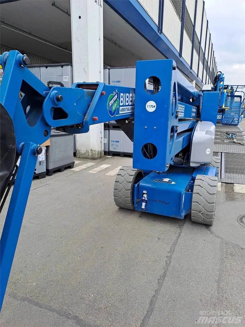  HR17NE Piattaforme a braccio articolato