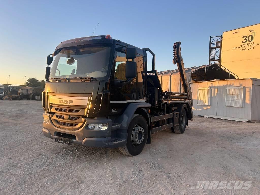 DAF LF 320 FA Camion portacontainer