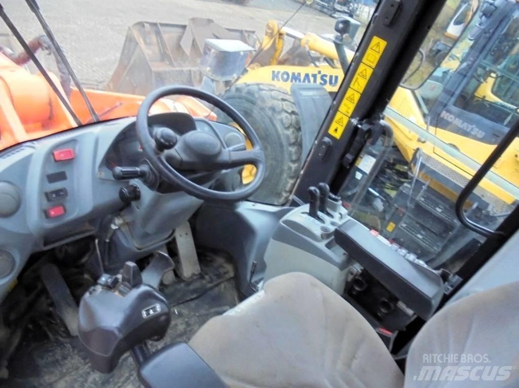Hitachi ZW 310-6 Pale gommate