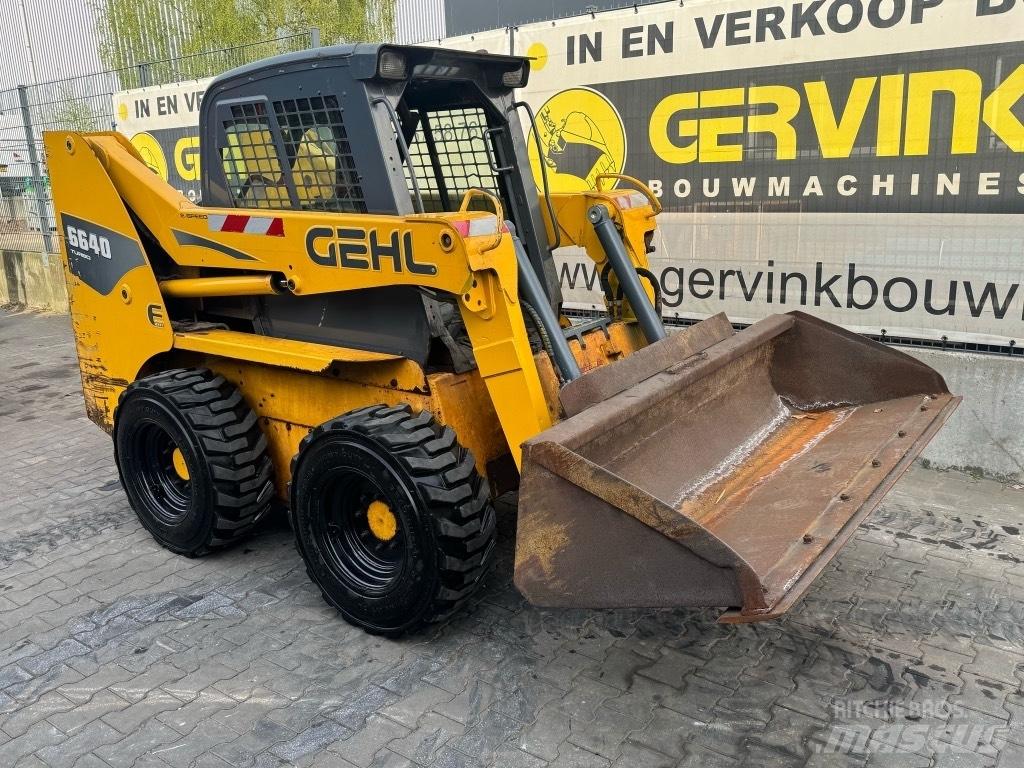 Gehl 6640 Mini Pale Gommate