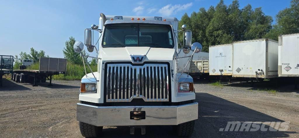 Western Star 4700 SB Motrici e Trattori Stradali