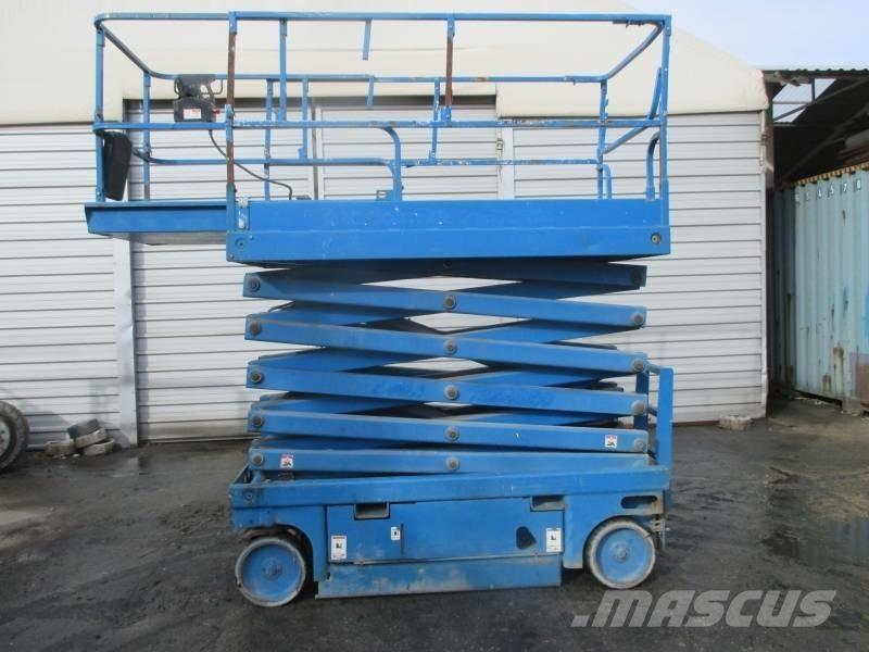 Haulotte Compact 14 Piattaforme a pantografo