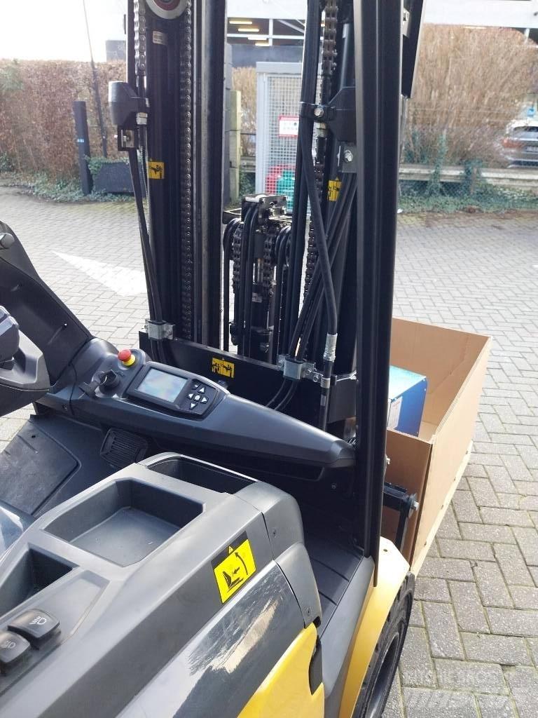 CAT EP25CN Carrelli elevatori elettrici