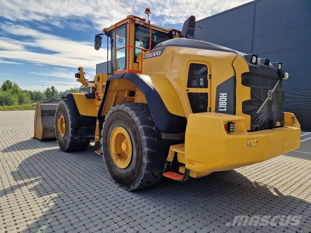 Volvo L180H Pale gommate