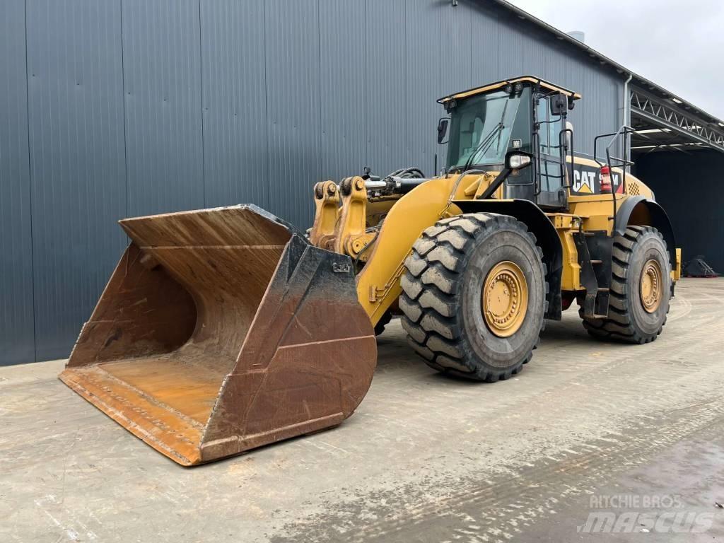 CAT 980M Pale gommate