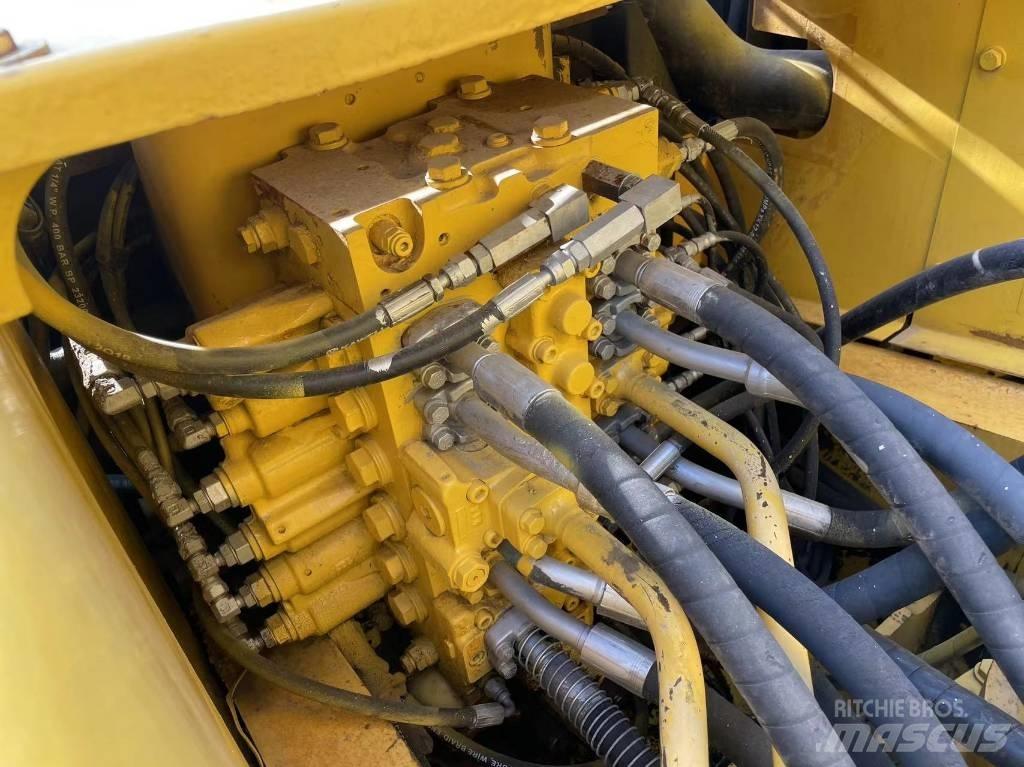 Komatsu PC 220-7 Escavatori cingolati