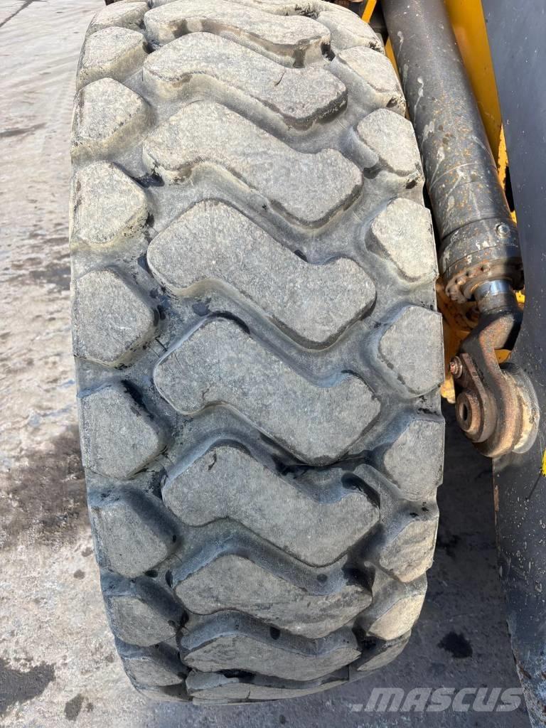 Volvo L 90 H Pale gommate