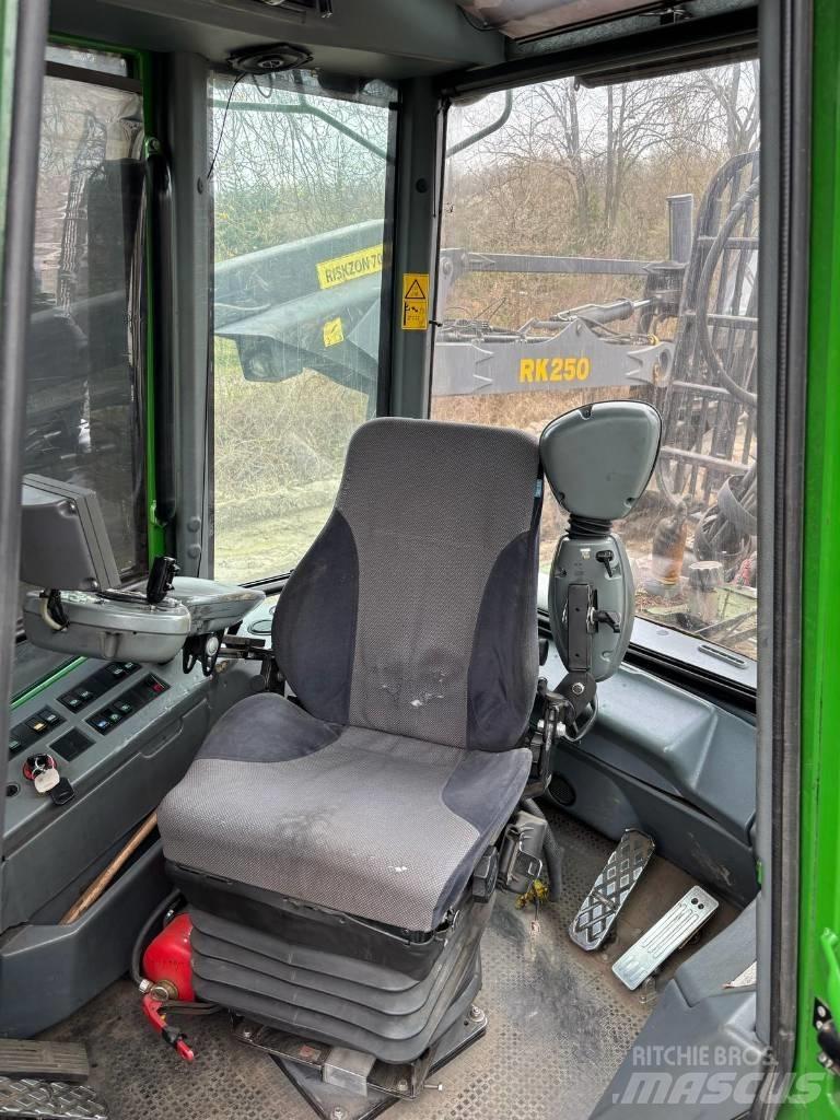 John Deere 1110 D Forwarder